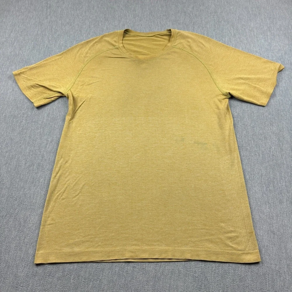 Lululemon Shirt Mens Large Yellow Metal‎ Vent Tech Stretch Performance Athletic